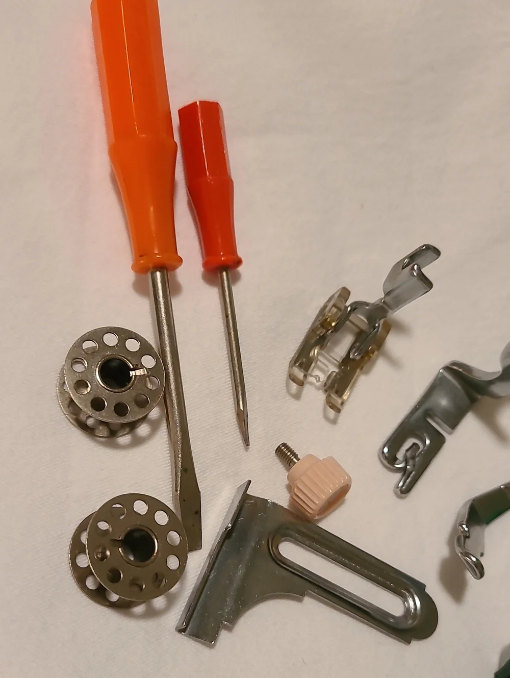 Singer Slant Shank Hemmer Foot, High Shank Presser Foot. Button Seam Guide